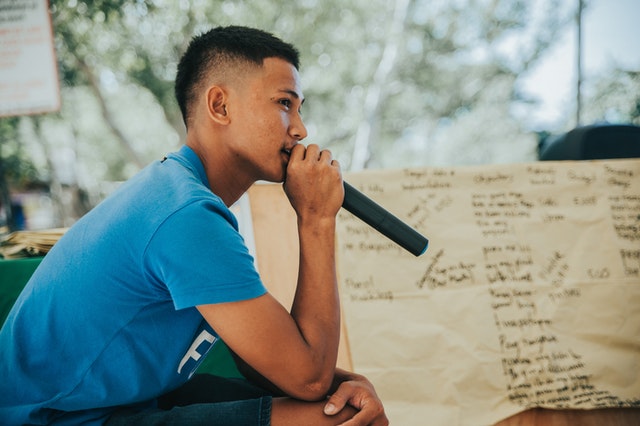 Contoh materi public speaking menarik