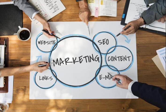 Jenjang karir digital marketing dan gajinya