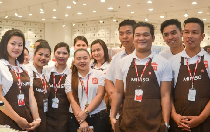 gaji kerja di miniso berapa