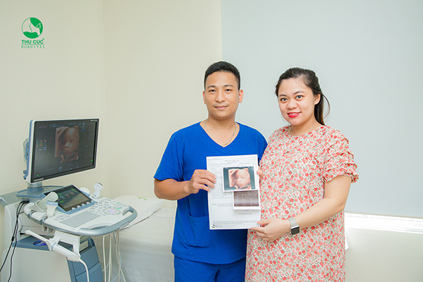 Siêu âm 5D để theo dõi những phản xạ của trẻ trong bụng