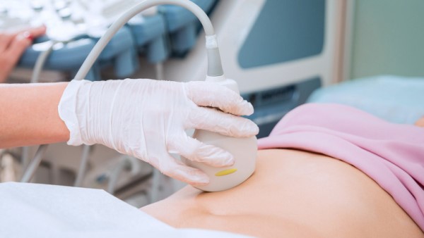 Siêu âm định kỳ có thể phát hiện thai trứng sớm và điều trị kịp thời.
