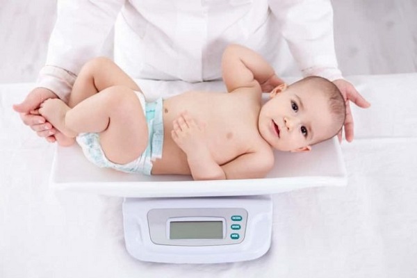 Đo chiều cao cân nặng của bé thế nào là đúng