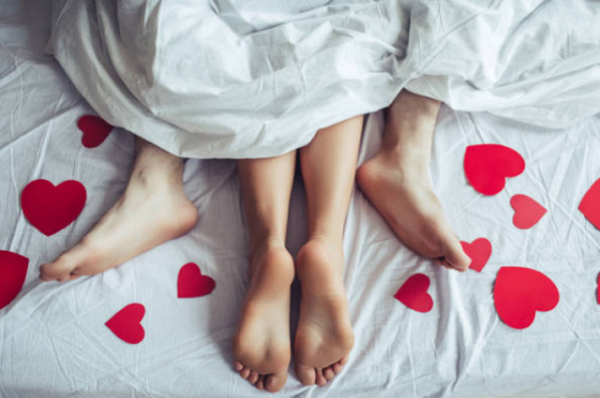 Mụn cóc sinh dục lây truyền thông qua tiếp xúc tình dục