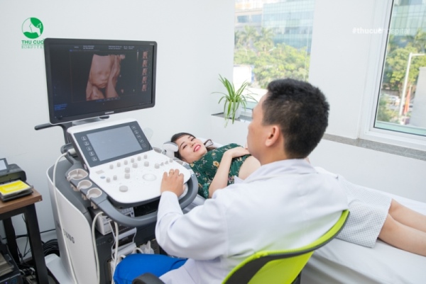 Xét nghiệm Double test thường kết hợp với siêu âm ở tuần 12 để đo độ mờ da gáy.