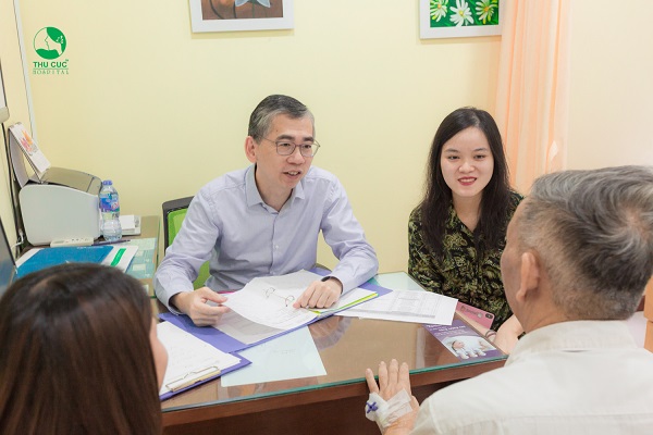 điều trị bệnh ung thư đại tràng với chuyên gia ung bướu singapore