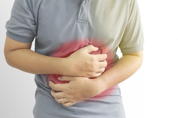 Viêm đại tràng co thắt biểu hiện điển hình với các cơn đau quặn bụng