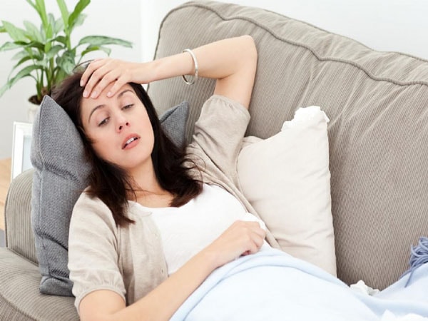 Tâm lý stress căng thẳng làm tăng nguy cơ nóng rát dạ dày.