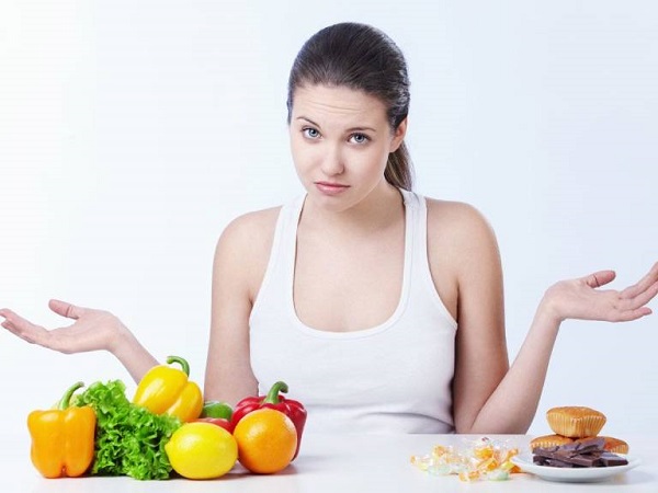 Chế độ ăn uống thiếu lành mạnh là một trong những nguyên nhân gây bệnh đau dạ dày