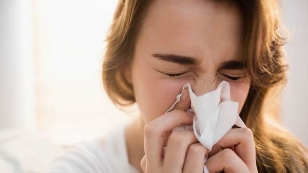 Viêm mũi dị ứng là bệnh miễn dịch do tác nhân gây dị ứng (dị nguyên) hoặc cơ địa quá mẫn cảm với dị ứng gây ra. (ảnh minh họa)