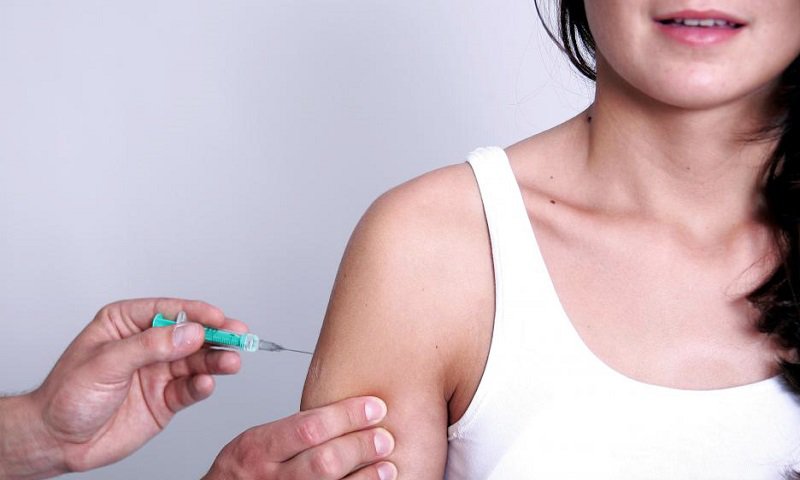 Tiêm phòng là cahs tốt nhất để bảo vệ mẹ và bé.