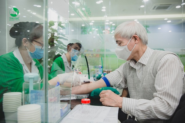 Xét nghiệm máu, nước tiểu tại cơ sở y tế uy tín để đánh giá chính xác nhất chỉ số LEU - Leukocytes, chẩn đoán kịp thời và điều trị hiệu quả