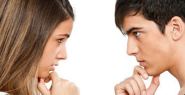 Nhìn nhau không làm lây bệnh đau mắt đỏ