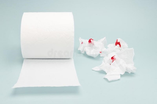 Đi nặng ra máu có thể biểu hiện của nhiều bệnh lý nguy hiểm