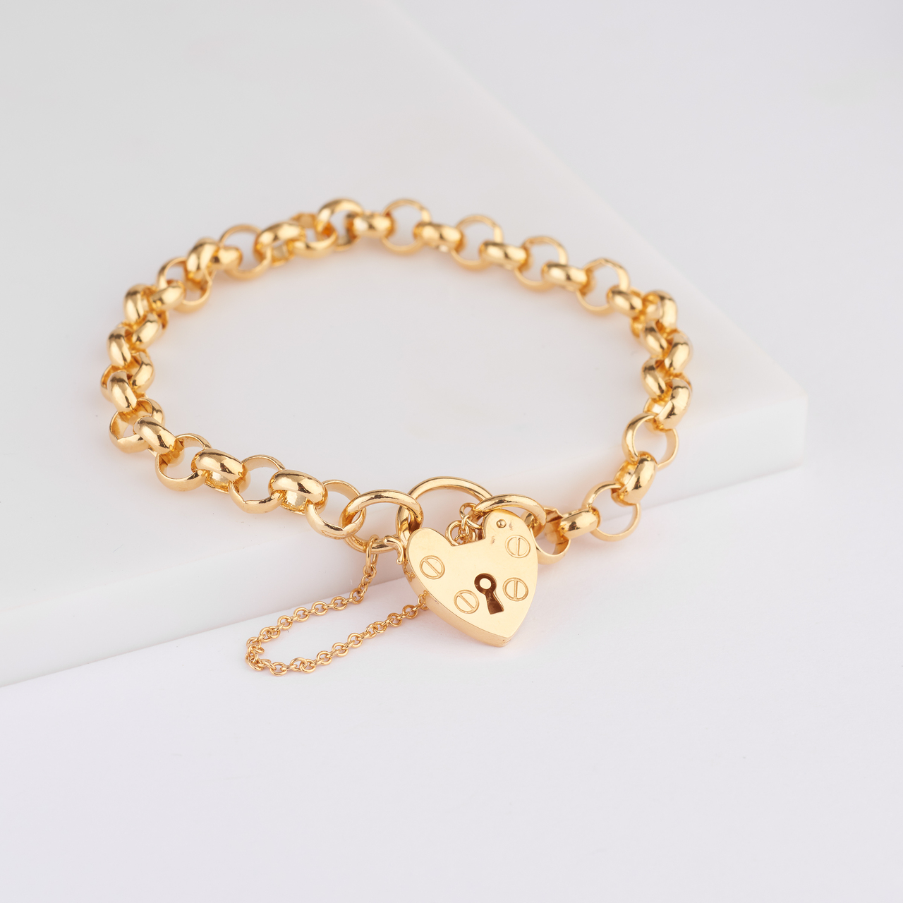 9K Yellow Gold Solid Belcher Padlock Bracelet 21cm. Simon Curwood