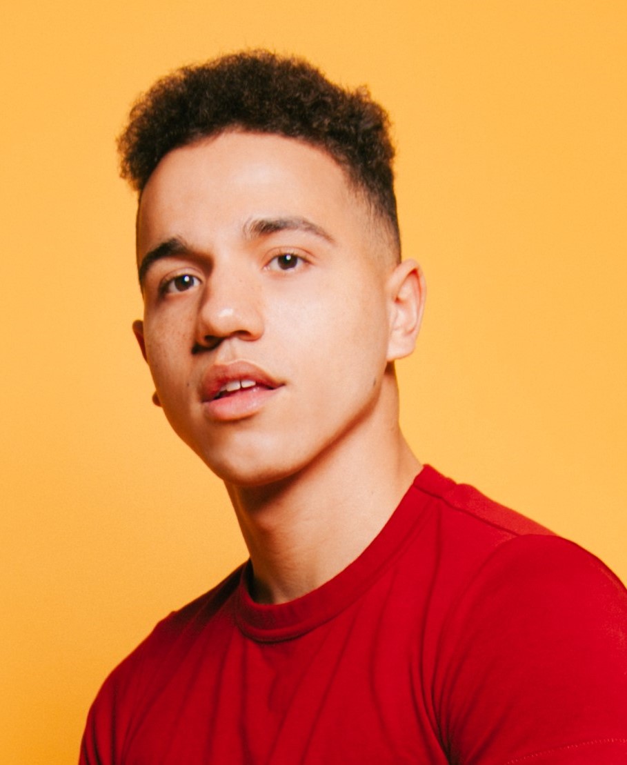 Headshot of Alexander Paris
