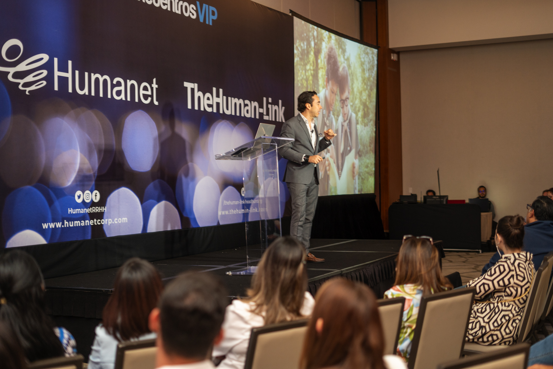 Laboremia Blog | Encuentros VIP de Humanet impacta con conferencias ...