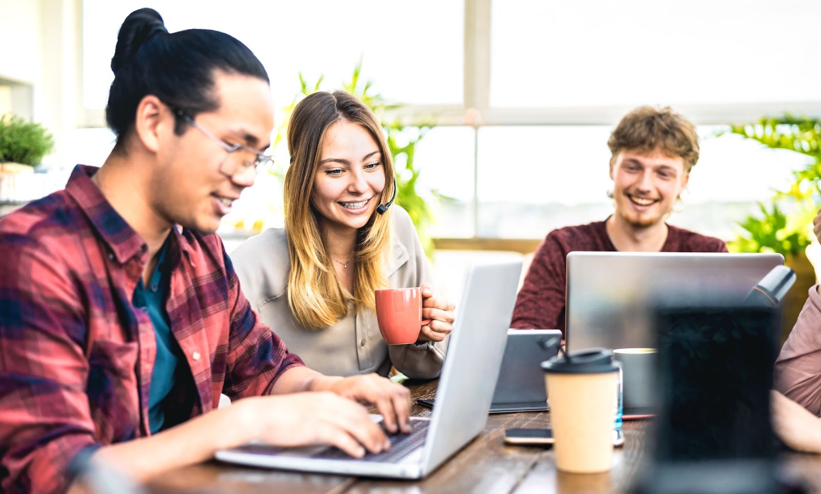 Ter o hábito de estudar por questões é um método com diversas vantagens que aumenta suas chances de aprovação para a residência médica. Foto: Reprodução/Adobestock