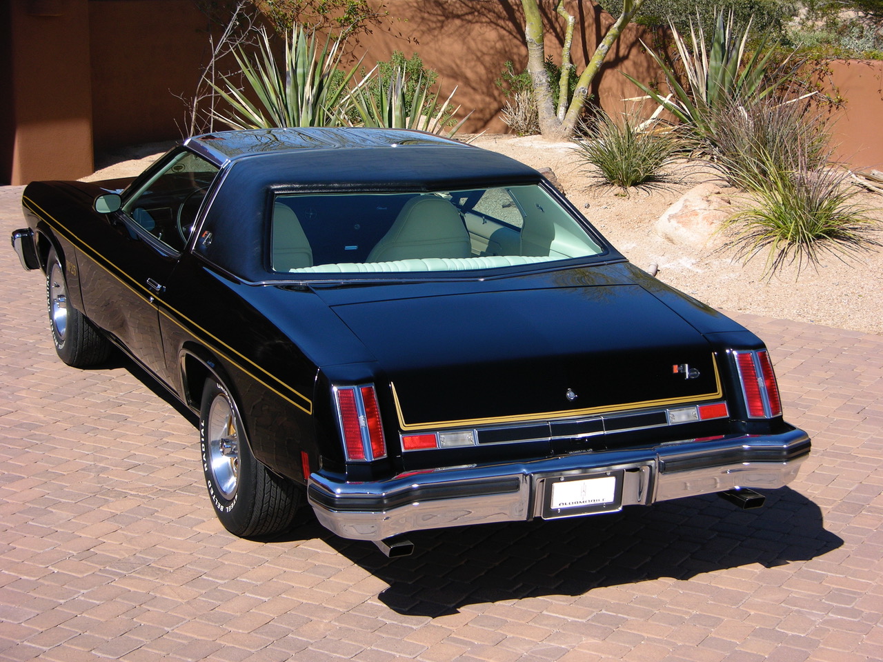 The Legendary Hurst/Olds