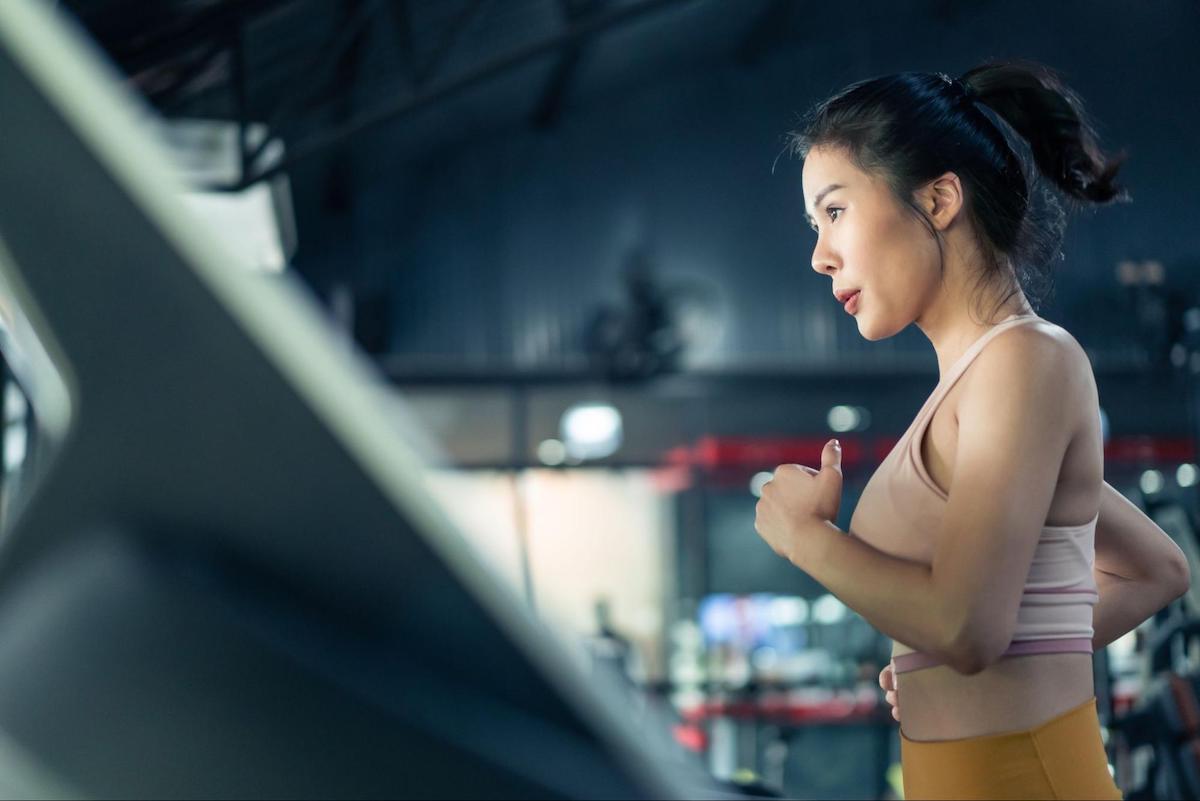 metabolic health: woman exercising