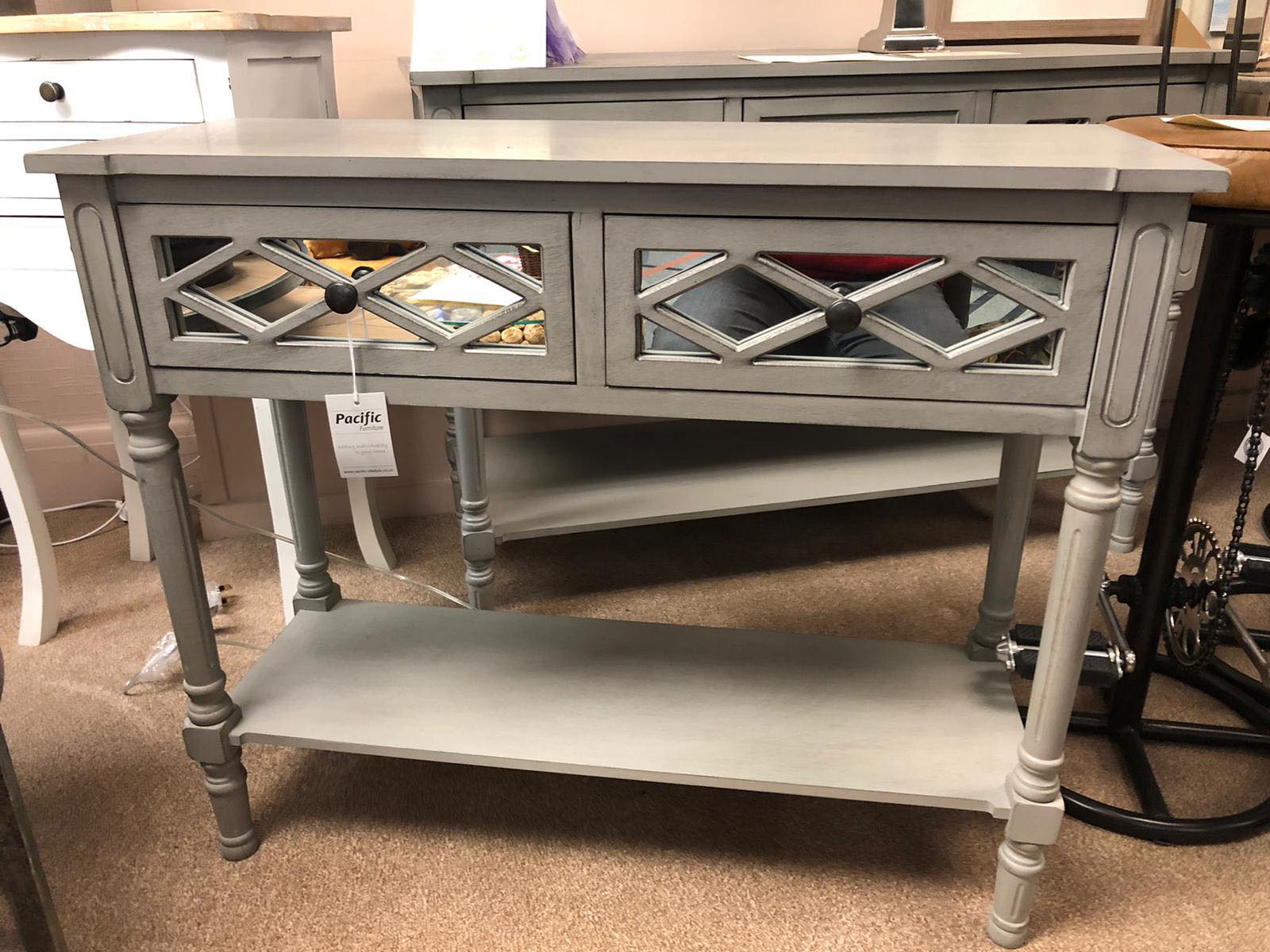New in Dove Grey Mirrored Console Table £ 199.00 GBP