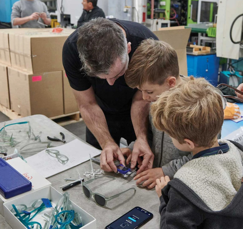 Real behind-the-scenes photos of retail brands build trust