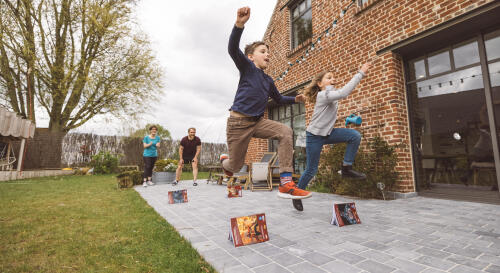Sports challenges: activities for children and parents at home