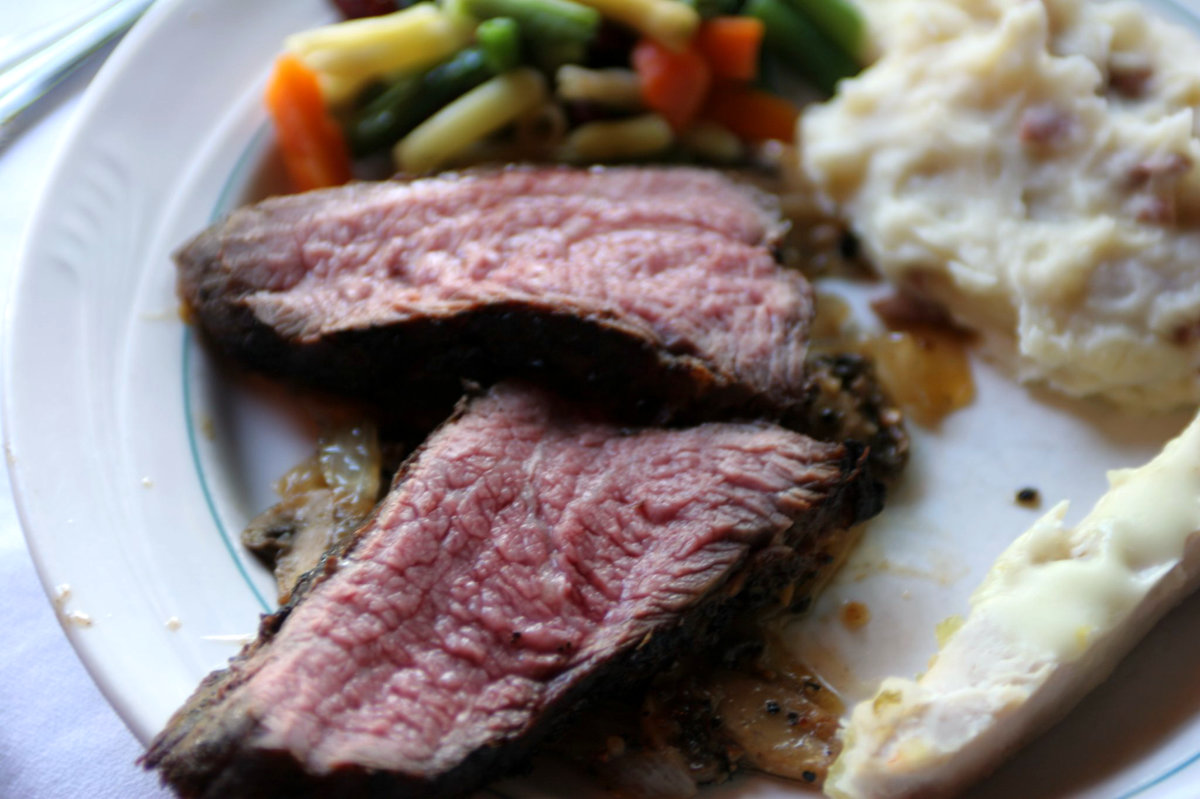 Steak and mash potatoes