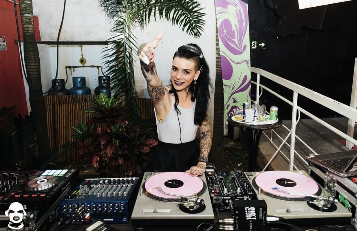 DJ Vivi Varela