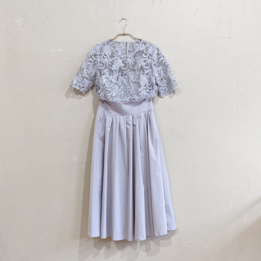 Lagunamoon Ladyオーバーレースギャザーワンピースドレス Sサイズ グレー Empty Dressy