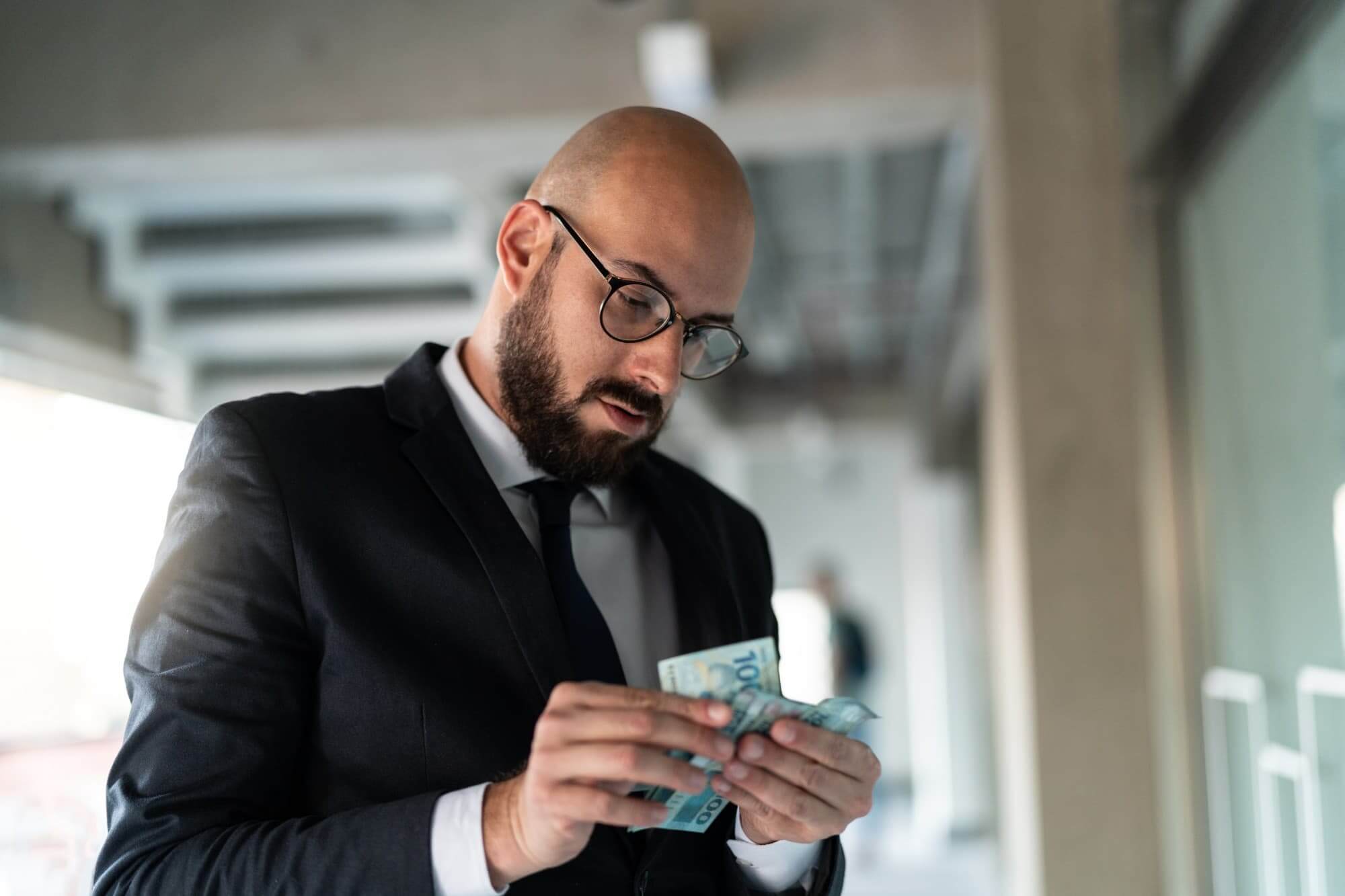 Remuneração por competência: Definição, Tipos, Exemplos, Benefícios e Desvantagens