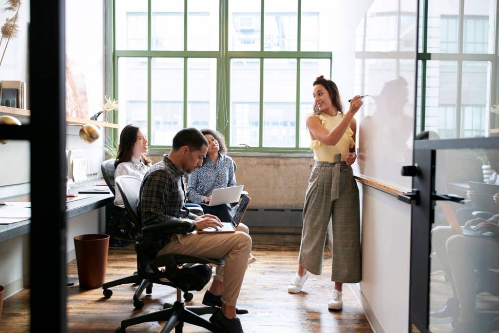 Treinamento de comunicação assertiva: por que oferecer aos funcionários?