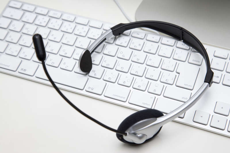 Headset op een toetsenbord