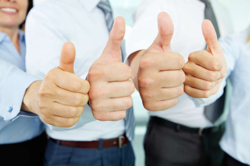 Vier positieve duimen