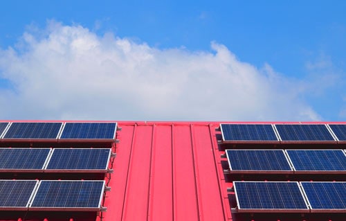 Examinez vos équipements solaires et votre toiture
