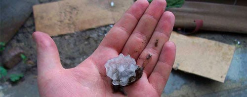 Le brise de glace sur un panneau solaire est pris en charge par l'assurance habitation