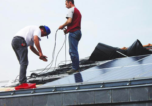Découvrez pourquoi les fuites d'eau sont maîtrisées par les professionnels solaires