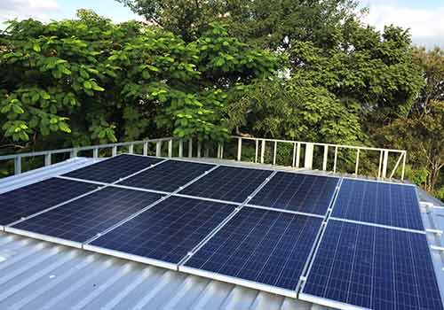 L'ombre sur les panneaux solaires peut provoquer une perte de rendement