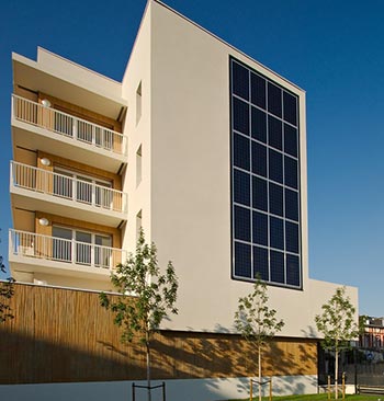 Evitez l'installation de panneaux solaire en façade
