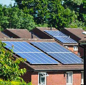 La climatisation solaire possède des avantages