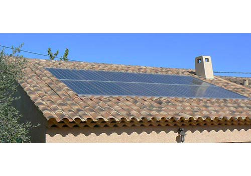 Découvrez comment se passe l'installation des panneaux solaires.