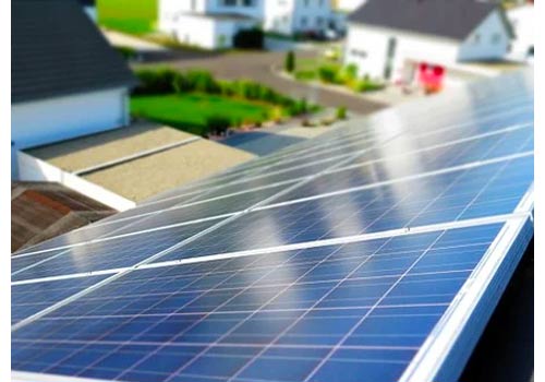 L'autoproduction dans une maison est possible avec des panneaux solaires