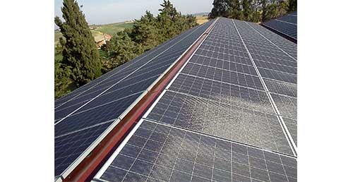 L'ardoise solaire est moins efficace qu'un panneau solaire
