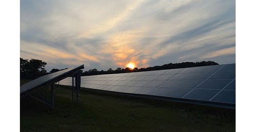 Une installation triphasée en autoconsommation est une bonne solution.