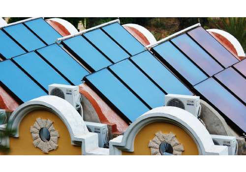 Le capteur plan est une forme de module solaire thermique.