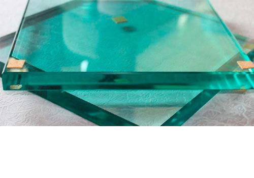 Le verre trempé pour remplacer la vitre d'un panneau solaire