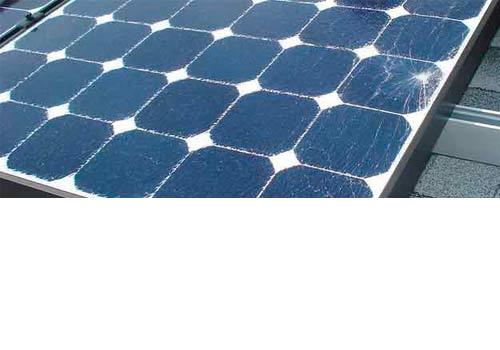 Le verre de votre panneau solaire est fissuré ? Vous pouvez le réparer vous-même
