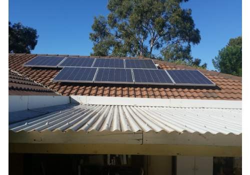 La réglementation photovoltaïque est à vérifier avant de se lancer.