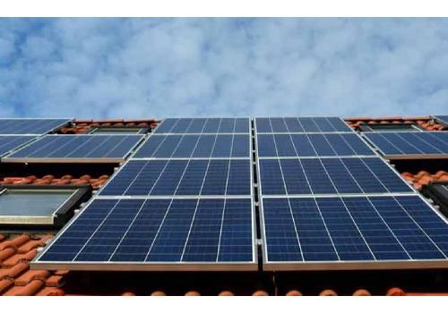 Installer des panneaux solaires en autoconsommation permet de faire de belles économies..