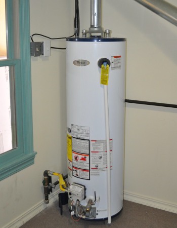 Exemple d'un chauffe-eau thermodynamique installé.