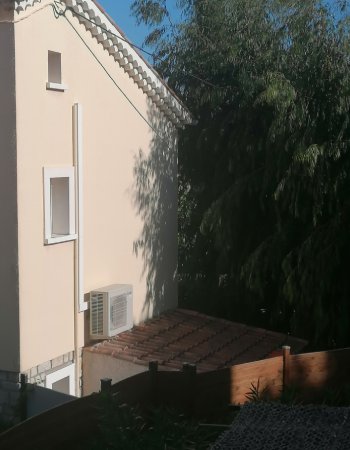 la pompe à chaleur peut rendre votre jardin moins esthétique